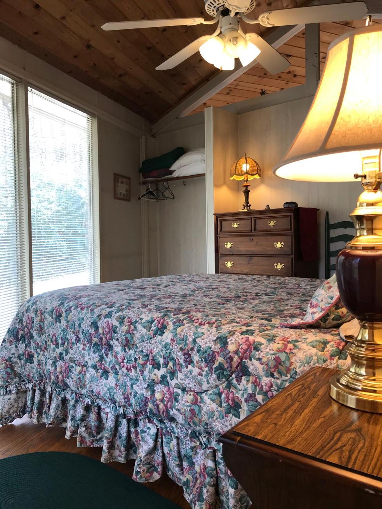 Mt Mitchell Cabin Lodge *